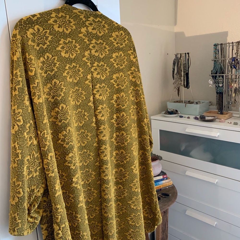BOHO⚡️ lularoe lindsay mustard / gold lace kimono - Picture 7 of 7